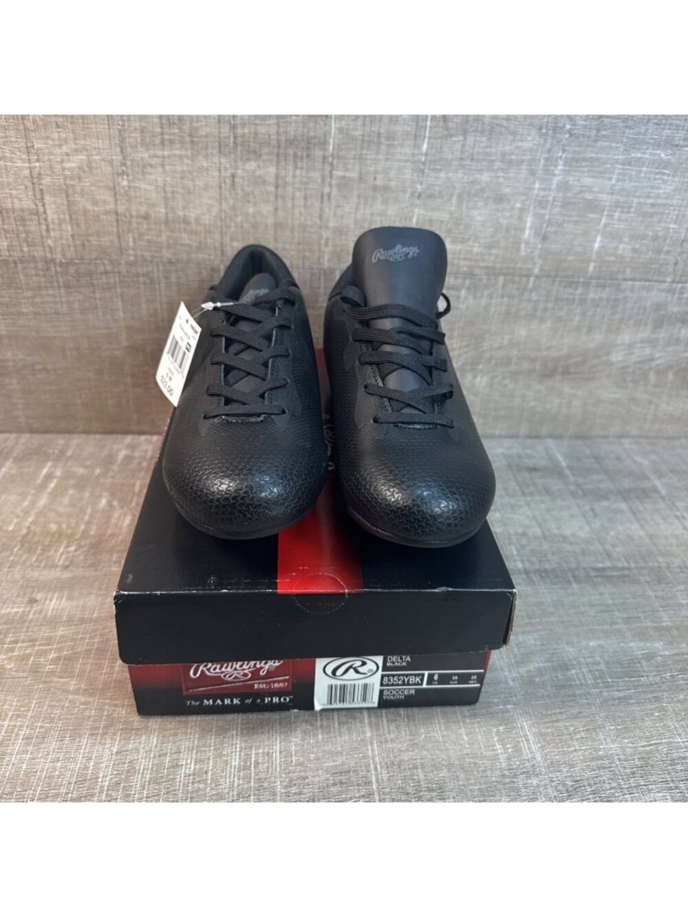 Rawlings Youth Soccer Shoes Delta Black Size US 6 New In Box with Tags Cleats